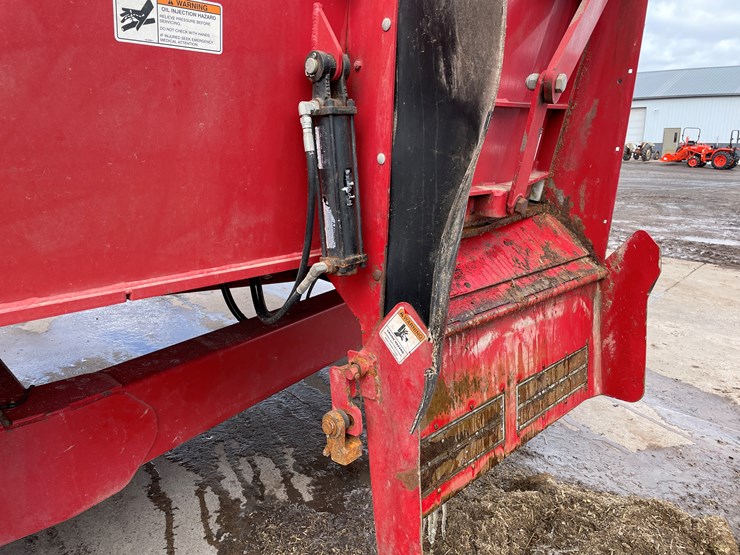 2021-meyer-f815-image-31