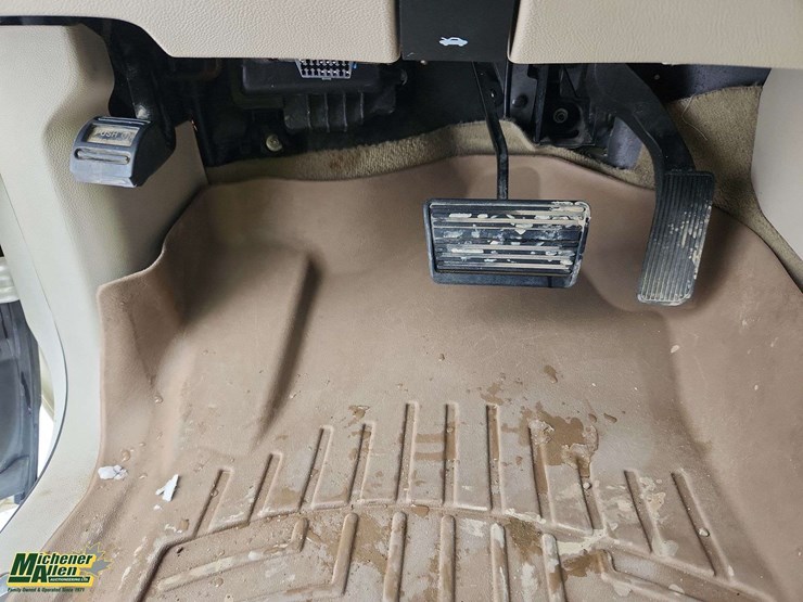 2015-gmc-yukon-denali-image-23