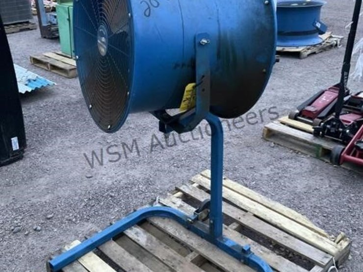 18in-industrial-fan-image-3
