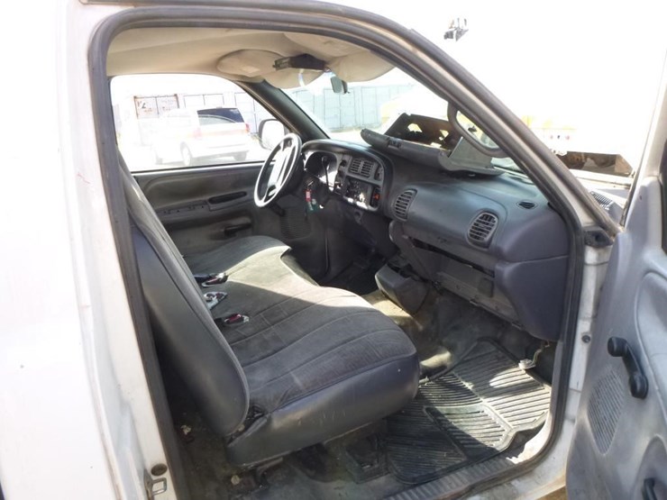 2002-dodge-ram-2500-image-14