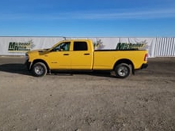 2019-dodge-2500-image-5