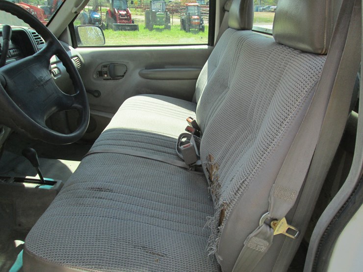 1996-gmc-2500-image-27