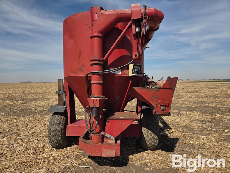 case-ih-fps-1360-0049-grinder-mixer-w/scale-image-6