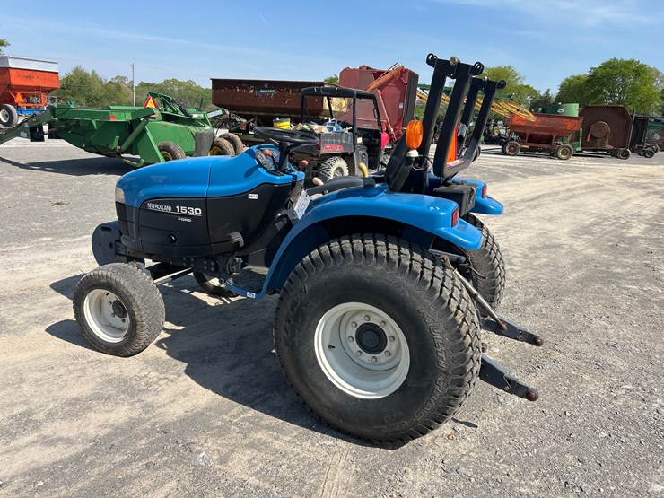 new-holland-1530-image-2