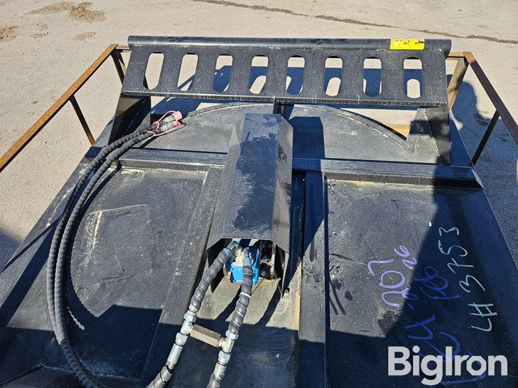 2025-massey-ferguson-730-image-17