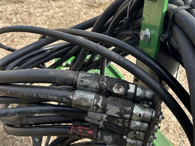 2014-john-deere-1895-image-33