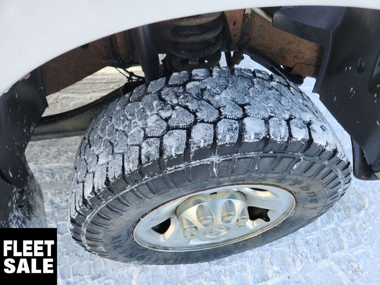 2013-dodge-3500-image-13