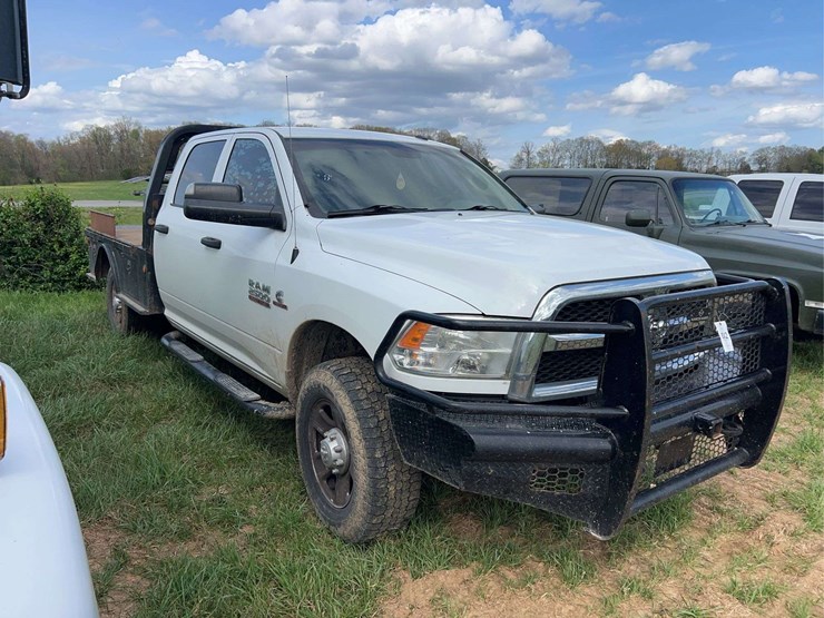2017-dodge-ram-2500-image-2