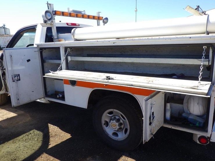 2003-chevrolet-2500hd-image-9