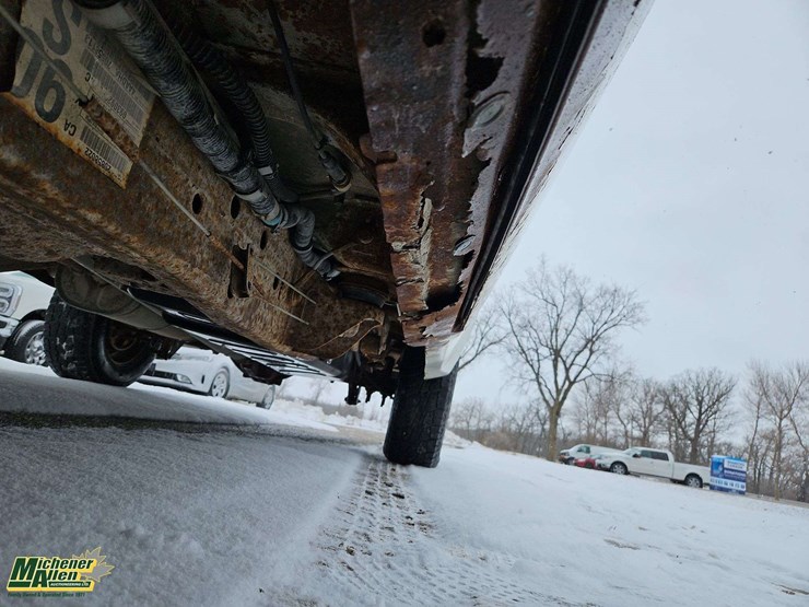 2010-gmc-sierra-1500-image-25