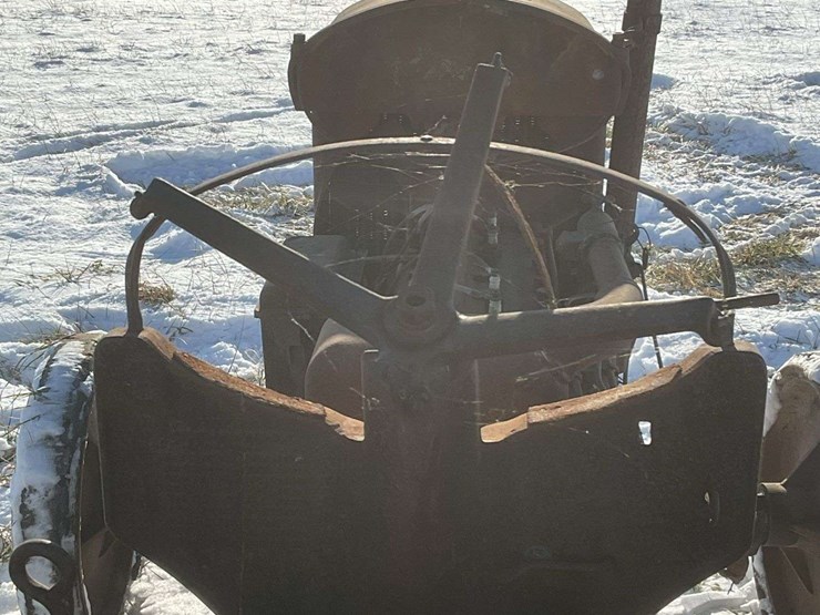 fordson-with-hard-rubber-tires-image-5