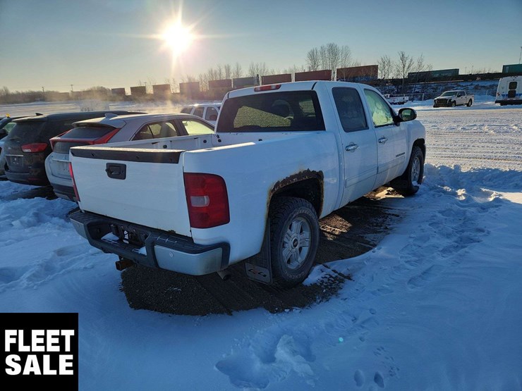 2011-chevrolet-silverado-1500-image-4