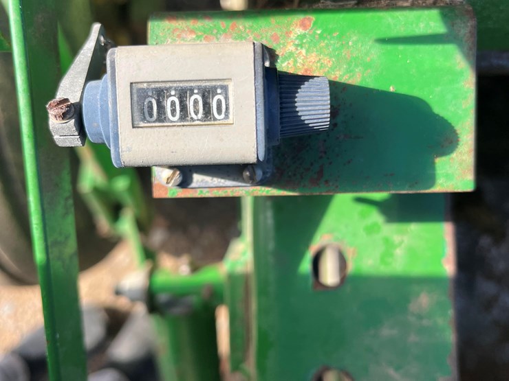 john-deere-328-image-16