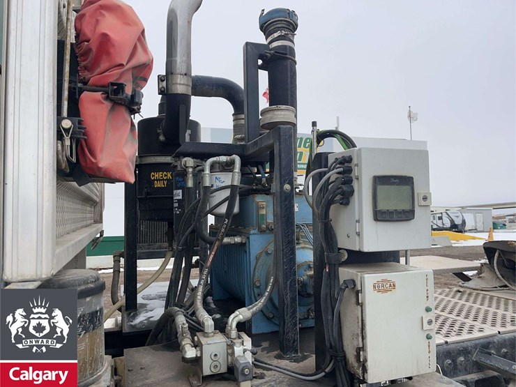 2018-kenworth-t880-image-22