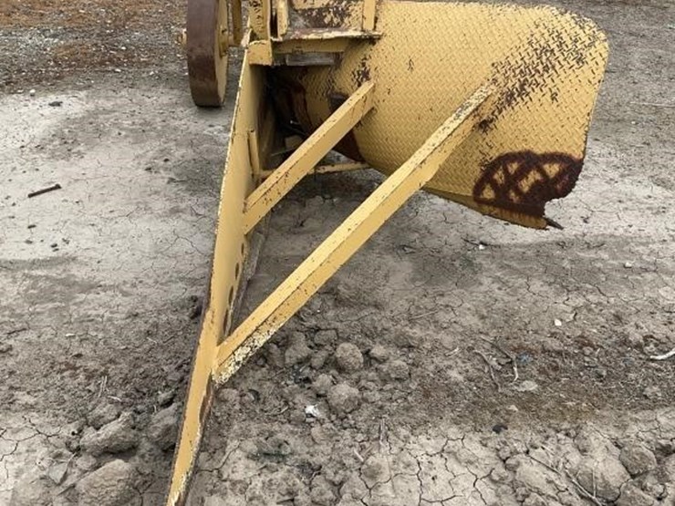 custom-1-way-pull-v-ditcher-image-5