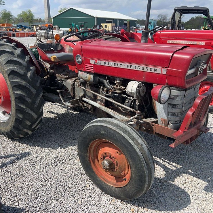 MASSEY-FERGUSON 135