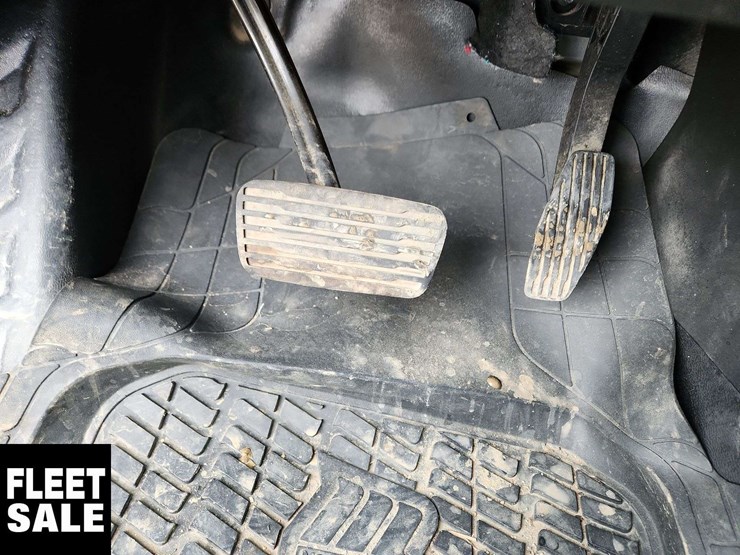 2023-chevrolet-silverado-1500-image-24