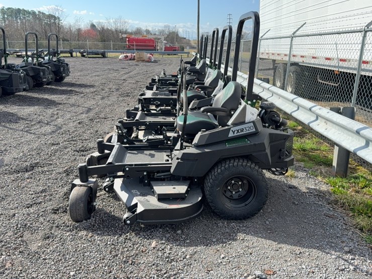 #4072-•-yakta-yxr-320-zero-turn-mower-image-12