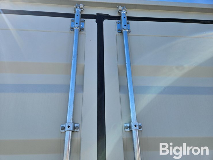 2025-massey-ferguson-730-image-13