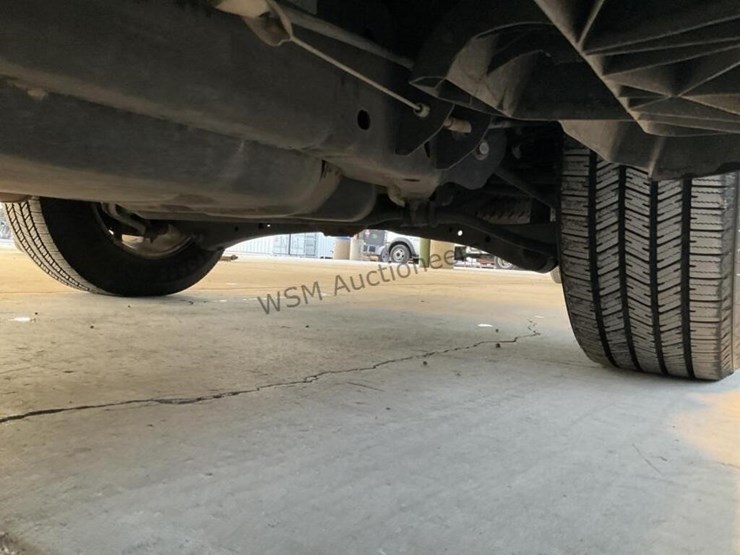 2011-ford-expedition-image-27