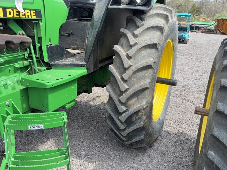john-deere-3055-image-17