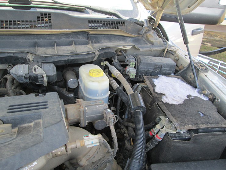 2011-dodge-3500-image-18