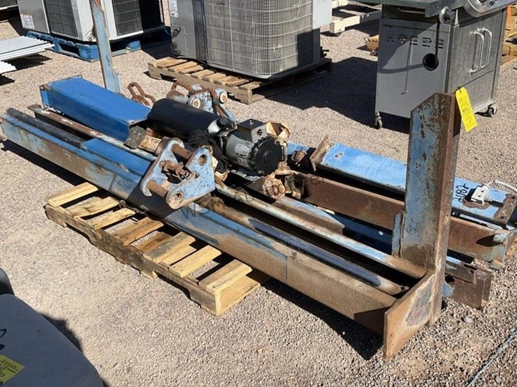 benwil-2-post-automotive-lift-image-4