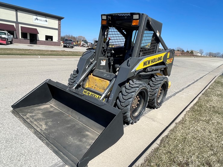 2006-new-holland-l170-image-9