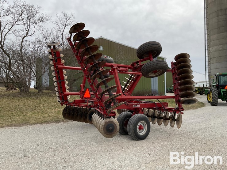 case-ih-3950-image-5