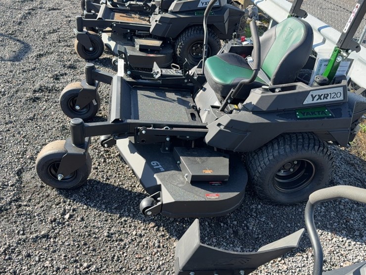 #4052-•-yakta-yxr-120-zero-turn-mower-image-12