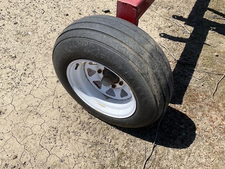 new-holland-252-image-9