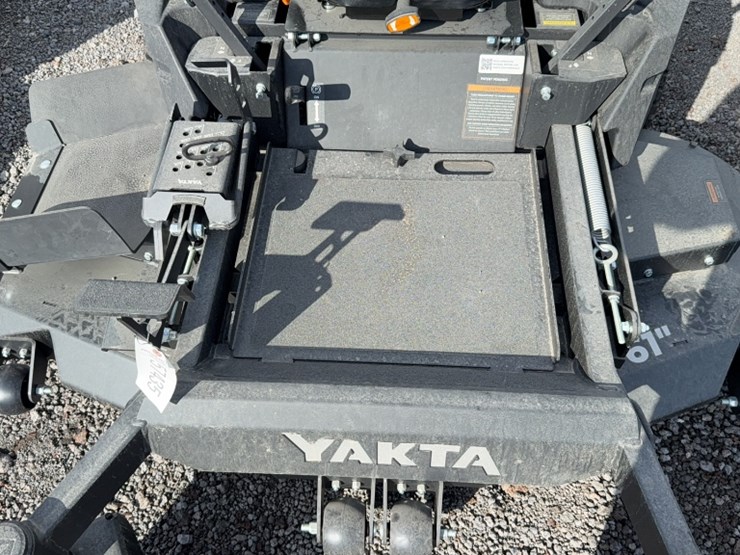 #4073-•-yakta-yxr-320-zero-turn-mower-image-5