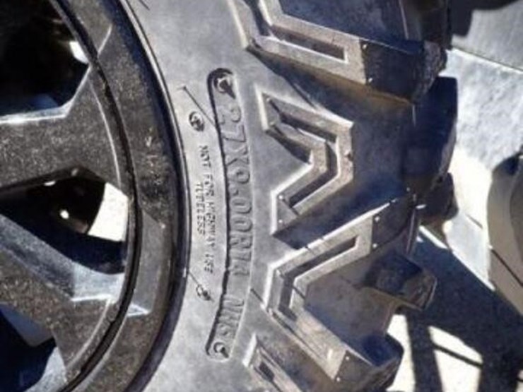 2021-can-am-defender-limited-hd10-4x4-side-by-side-image-28