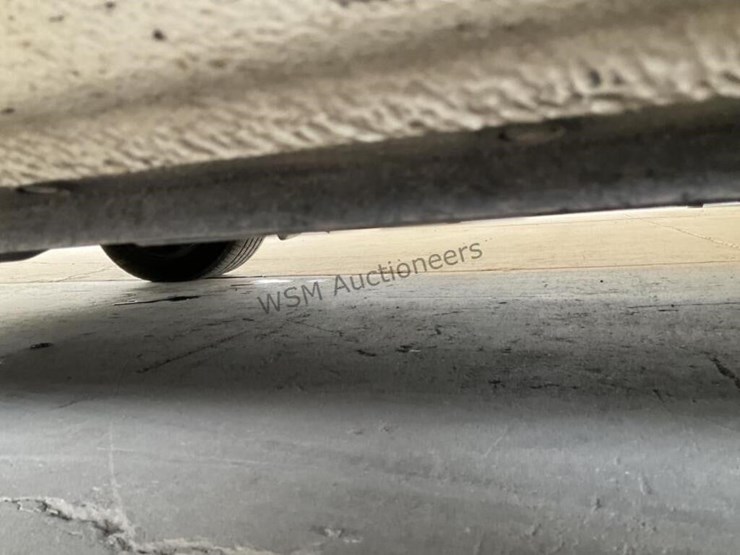 2015-nissan-leaf-s-hatchback-image-27