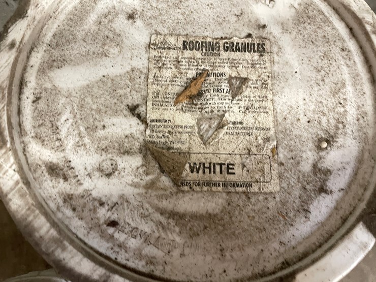 #2553-•-(4)-5-gallon-buckets-(columbia-heights,-mn)-image-6