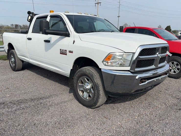 2015-dodge-2500-image-3