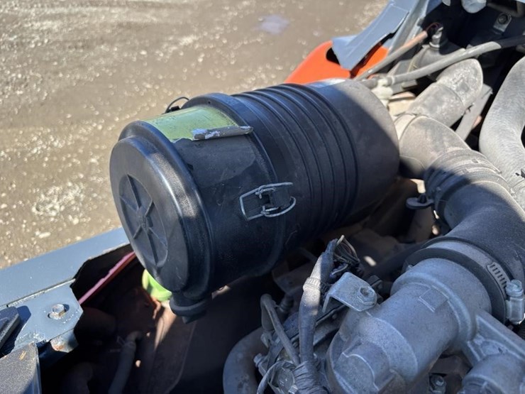 2017-toyota-8fgu30-image-32