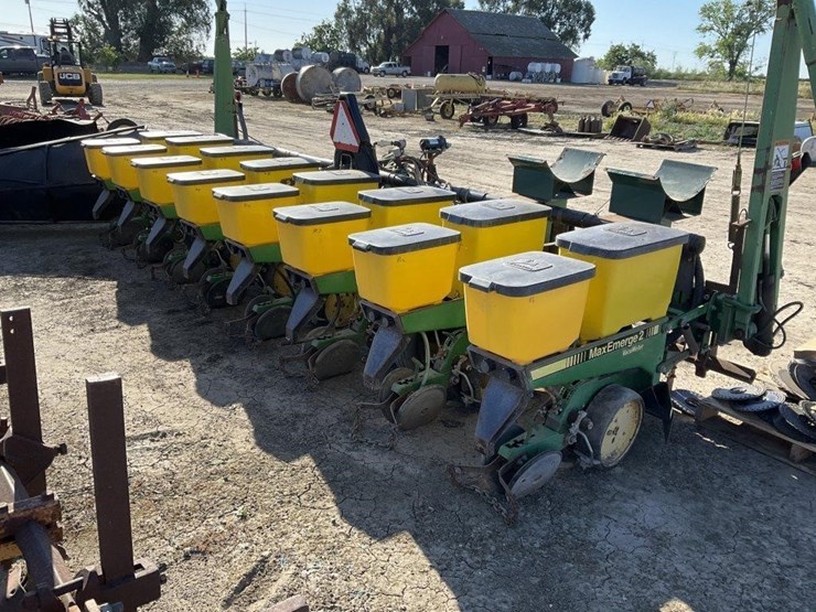 john-deere-7300-image-5