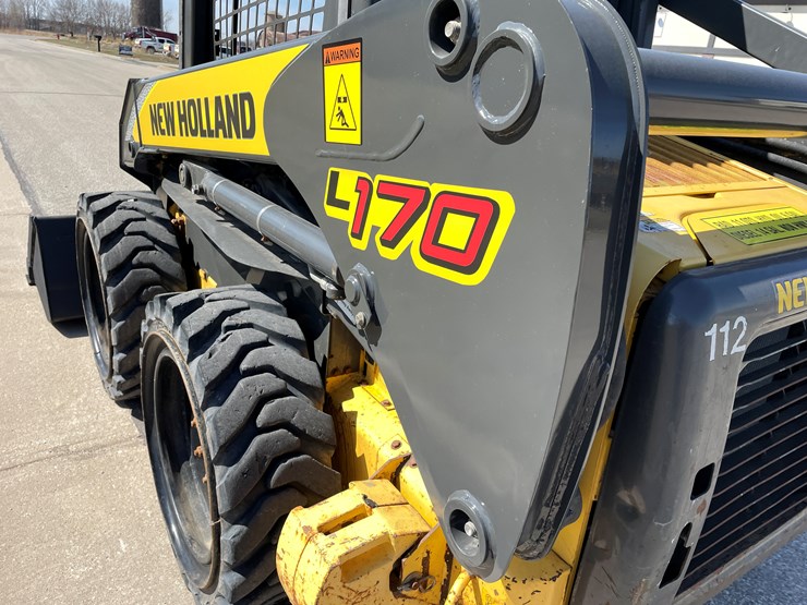 2006-new-holland-l170-image-30