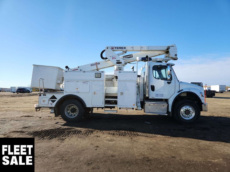 2020-freightliner-m2-106-image-33