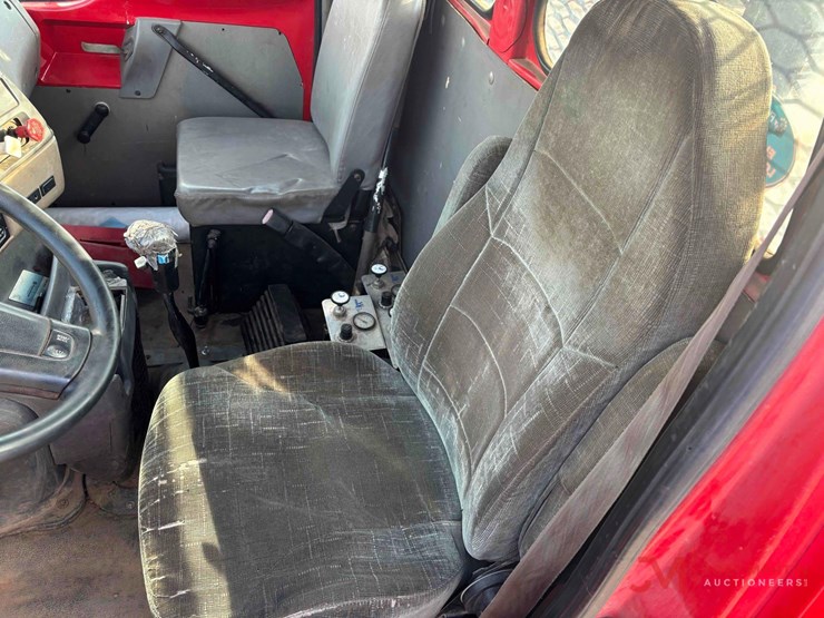 2000-sterling-lt9500-image-15