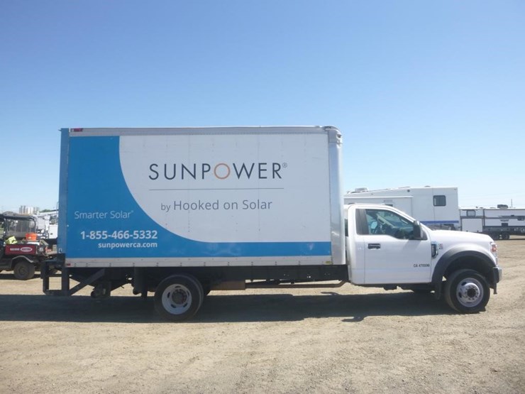 2021-ford-f550-image-7