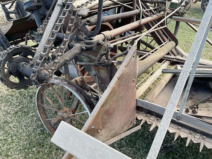 john-deere-8-image-18