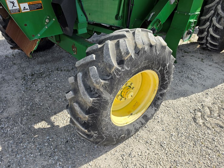 2006-john-deere-9560-sts-image-24