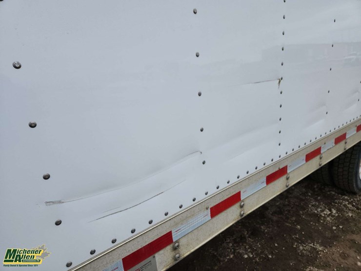 2016-isuzu-npr-image-29