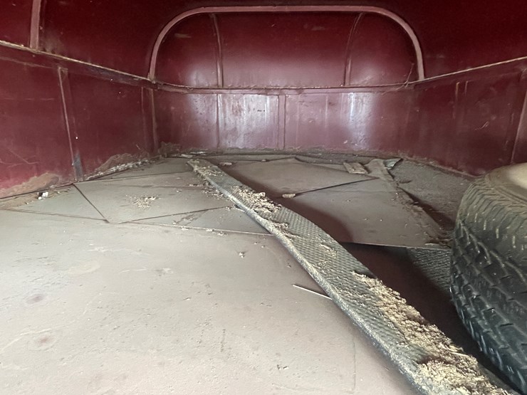 #294-•-1998-calico-livestock-trailer-(has-mn-title)-(mora,-mn)-image-31