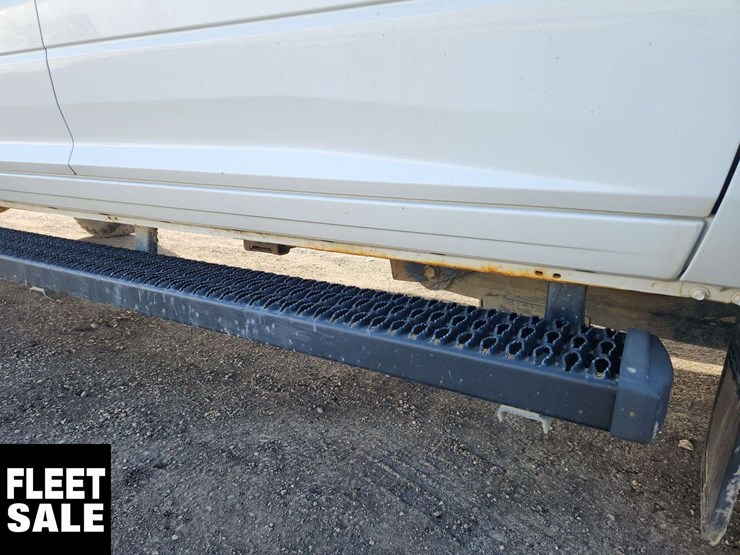 2018-dodge-3500-image-30