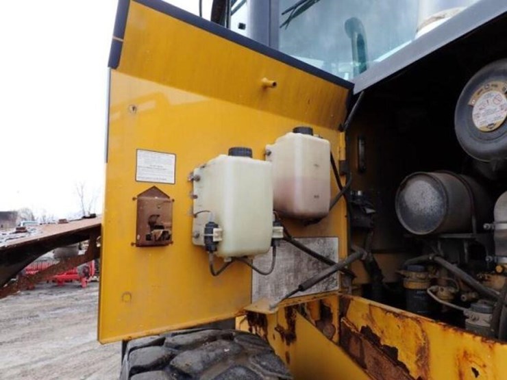 2006-deere-624j-image-63