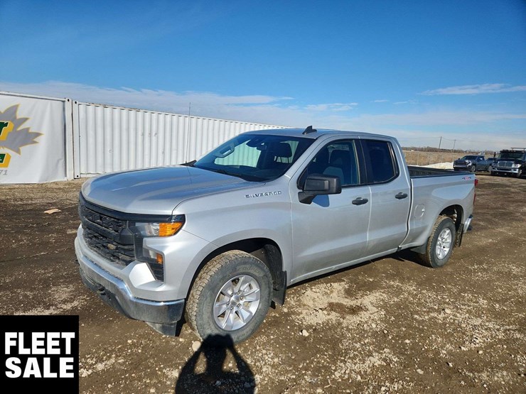 2022-chevrolet-silverado-1500-image-1