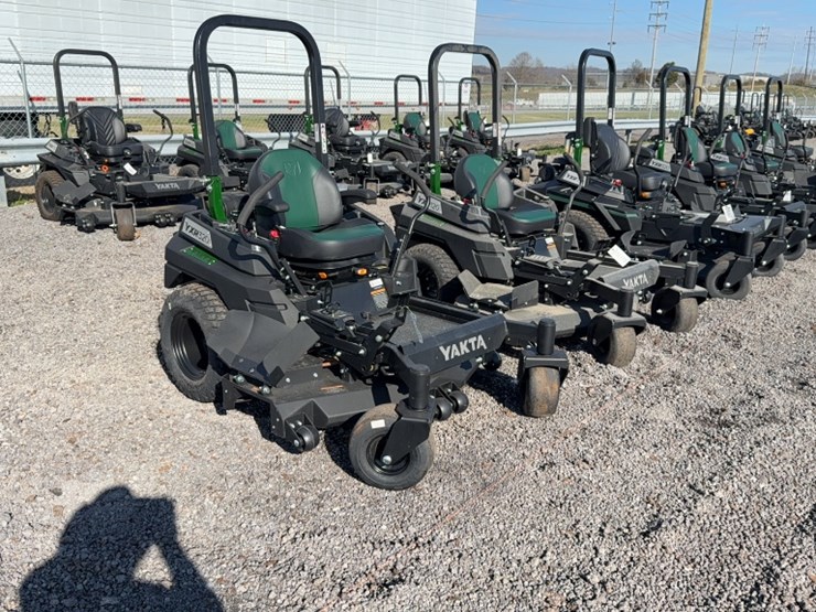 #4082-•-yakta-yxr-320-zero-turn-mower-image-3